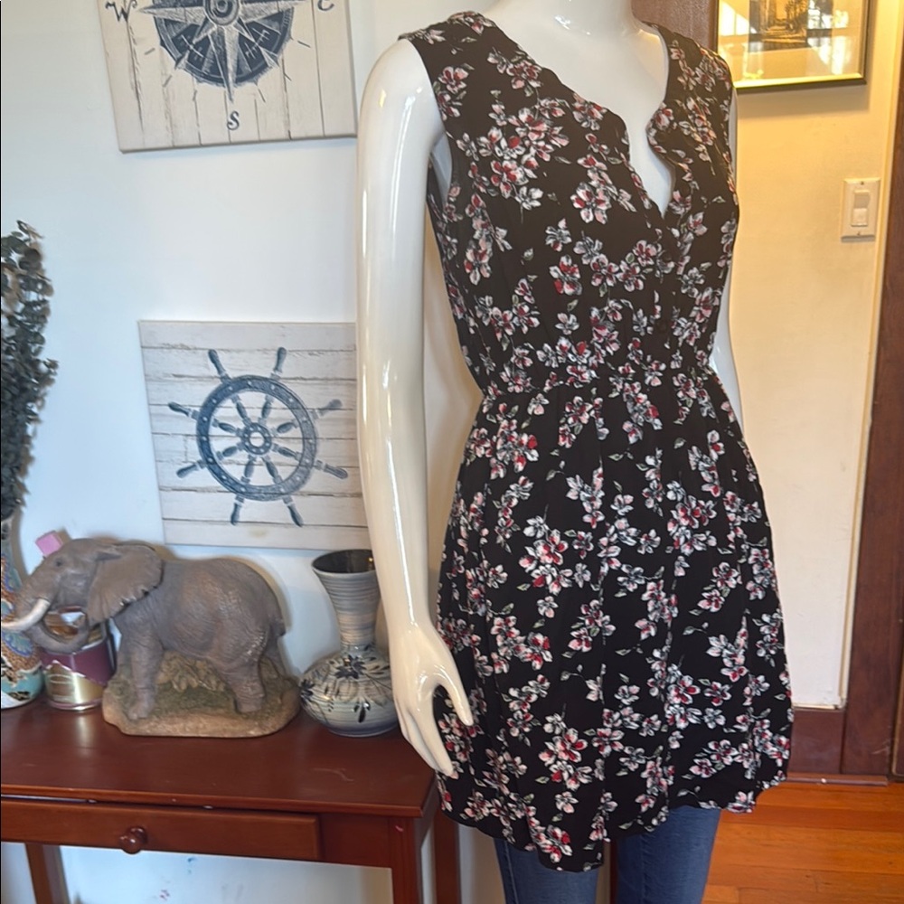 Glam & flame size small Floral Black Dress